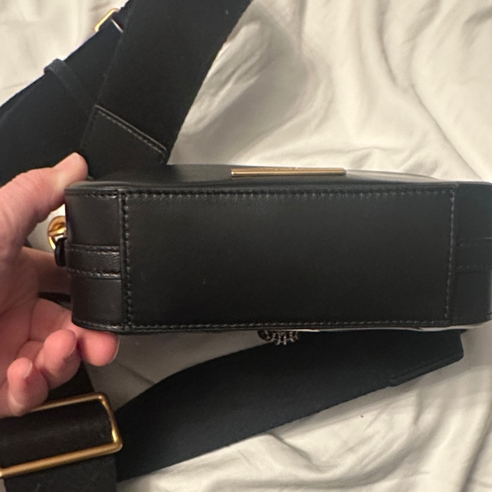 Kurt Geiger Black and Metallic Gold Diagonal Stripe Crossbody - Picture 8 of 8